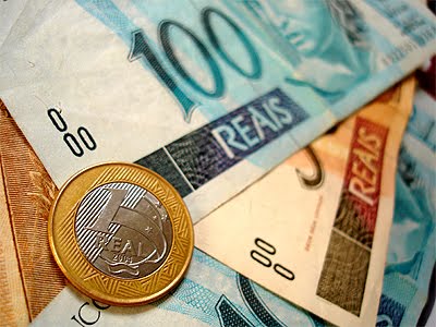 Insuficiente: lei do salário mínimo e correção do IR não traz valorização efetiva e reposição de perdas