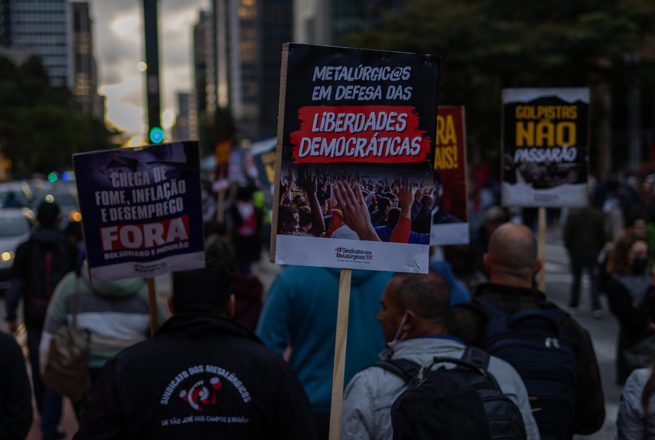 Ocupar as ruas contra o golpismo de Bolsonaro, com independência de classe e autodefesa
