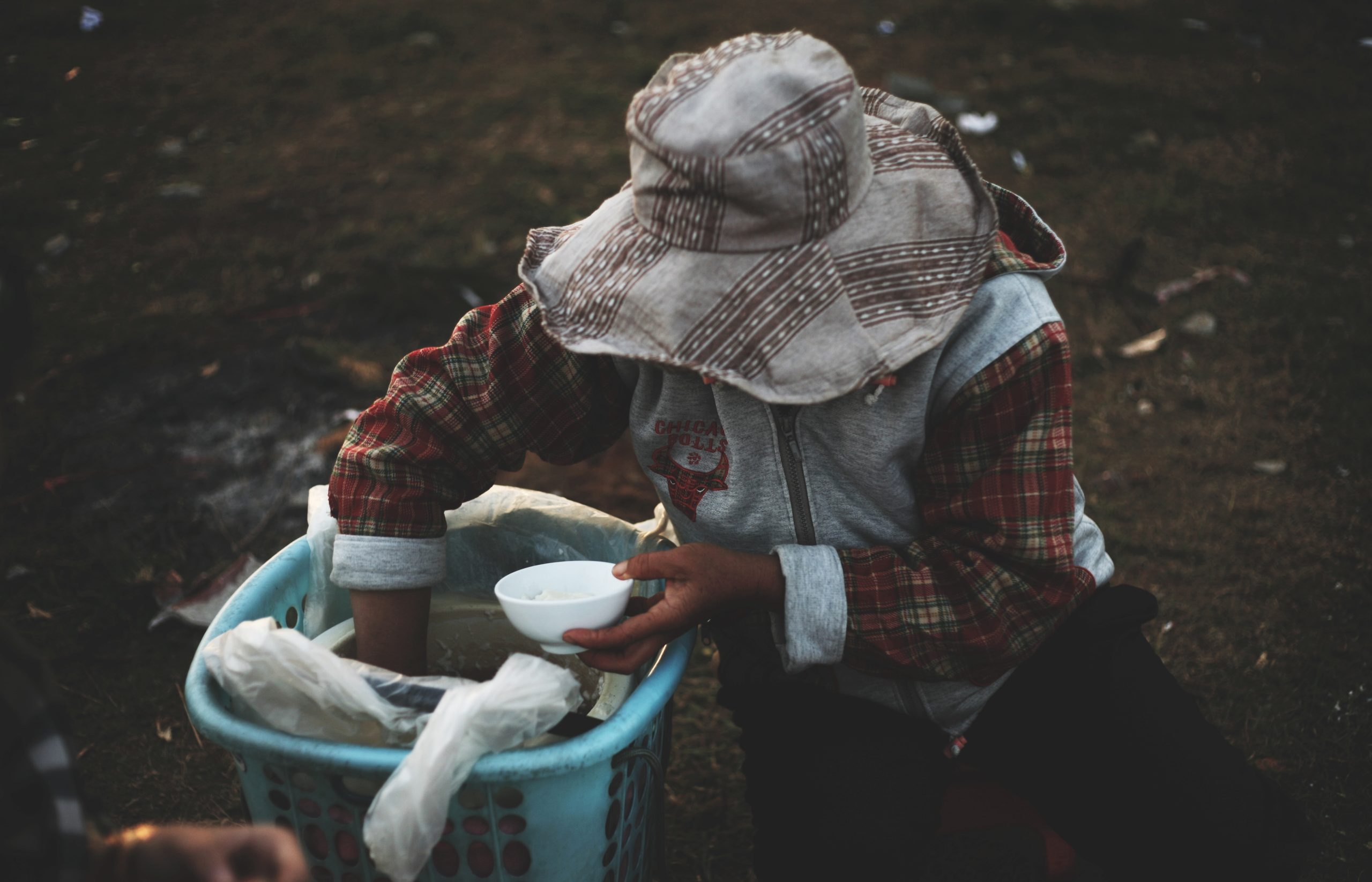 No Brasil da fome, os mais pobres se endividam para comprar comida