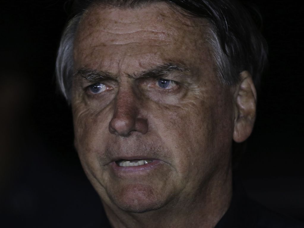 Governo Bolsonaro, no apagar da sua escuridão, ataca mais uma vez a educação e a ciência!