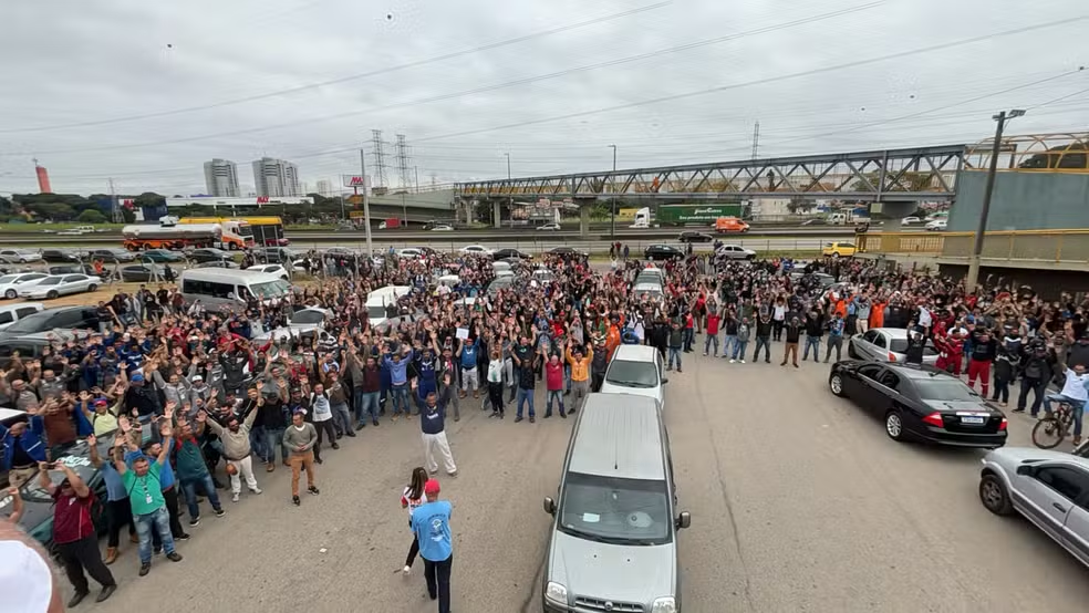 São José dos Campos (SP): 2,5 mil funcionários terceirizados da Revap entram em greve
