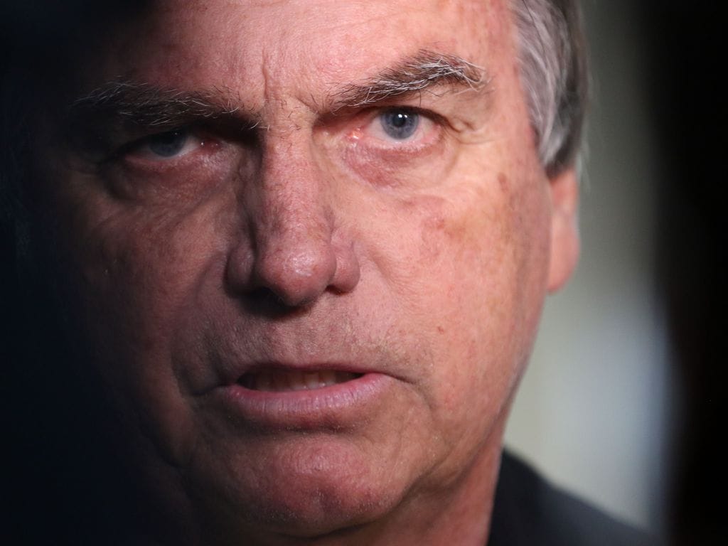 Bolsonaro condenado! E agora?