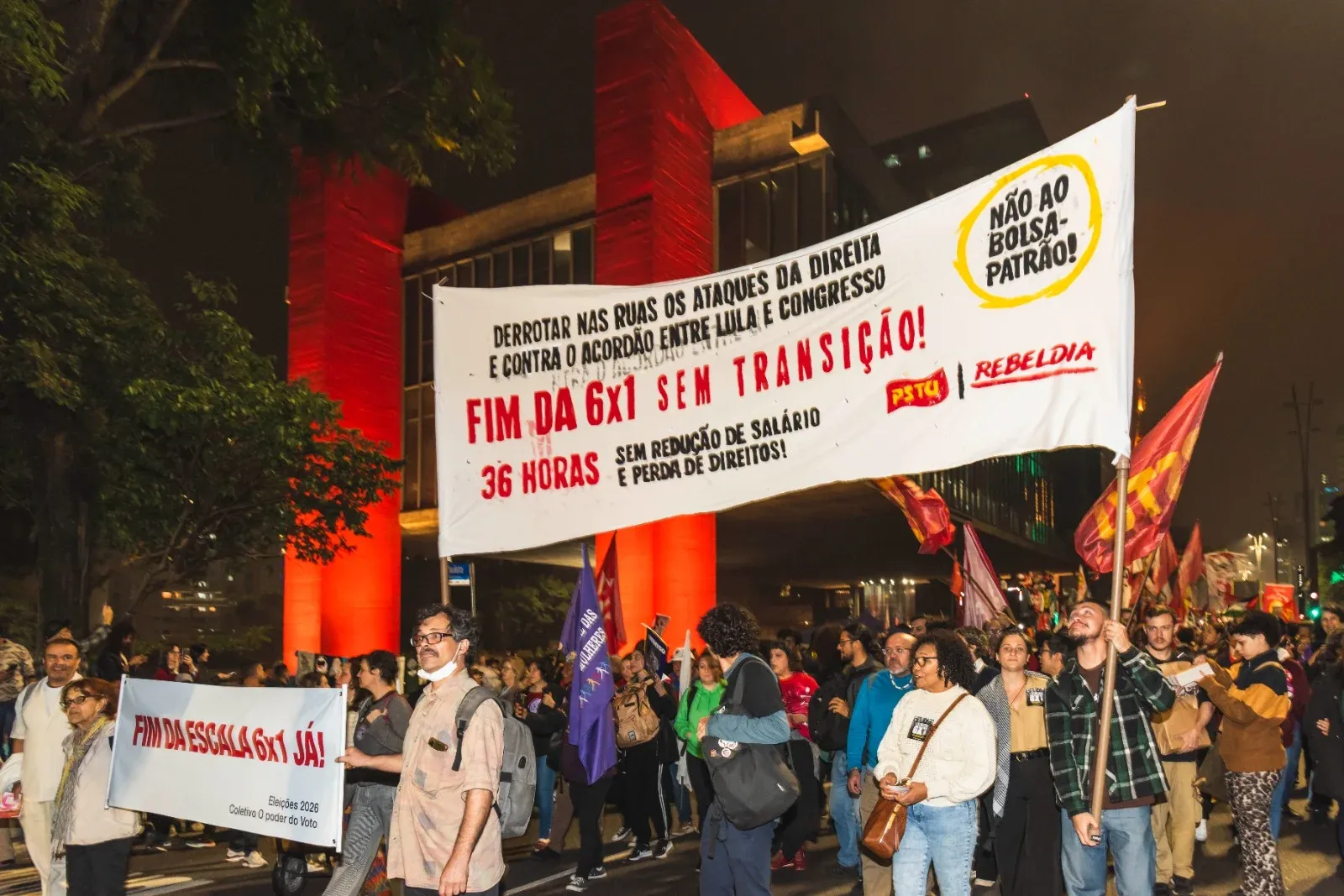 Sem transição e sem acordão! É nas ruas que derrotaremos a direita e conquistaremos a redução para 36 horas já!