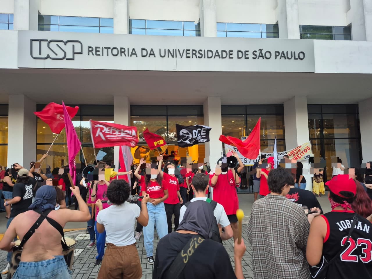 USP: Estudantes em greve ocupam reitoria após suspensão das negociações