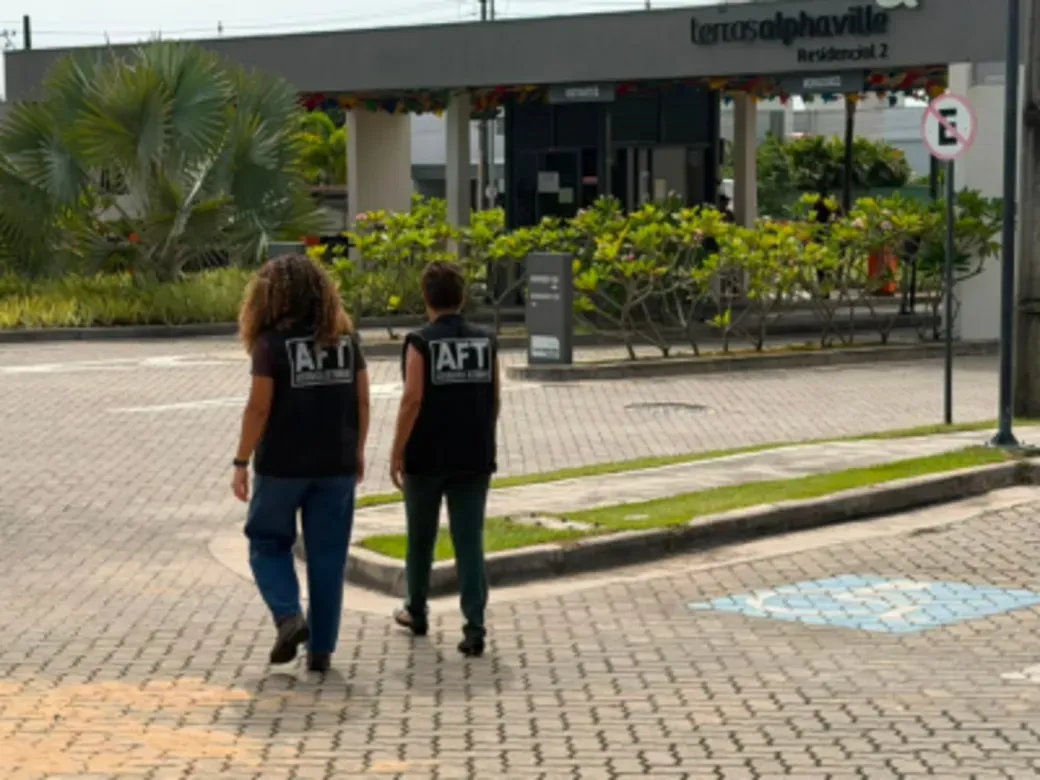 A escravidão mora na casa ao lado