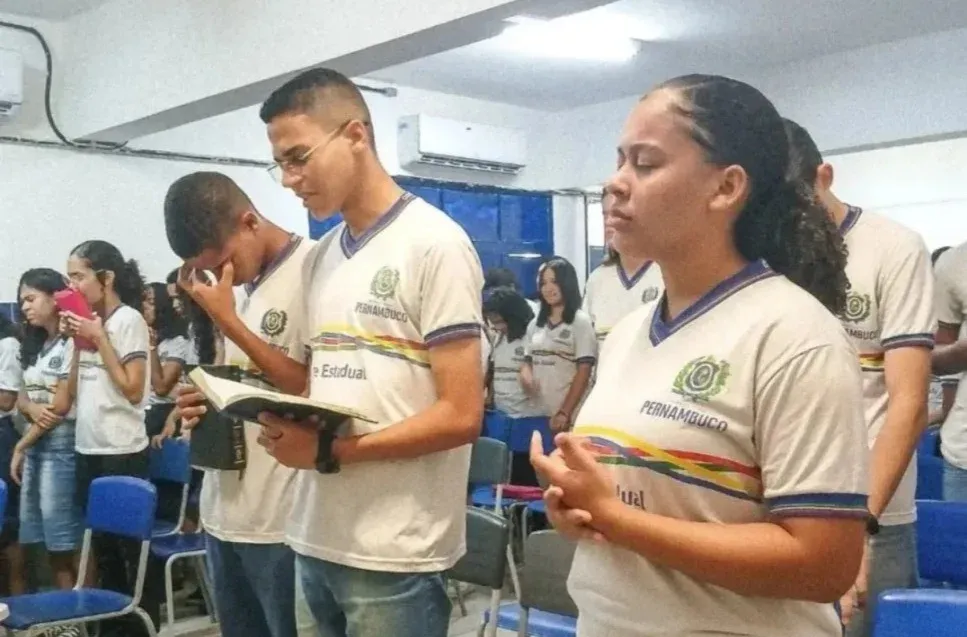 O neopentecostalismo e a fé como armas: sobre o “intervalo bíblico” nas escolas