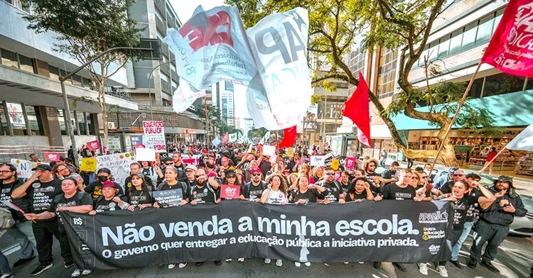 Educação do Paraná e as Fake News de Ratinho Jr.