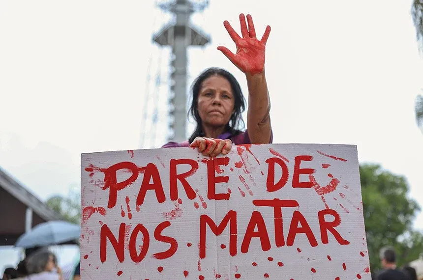 Quatro mulheres em uma semana e o país nem parou