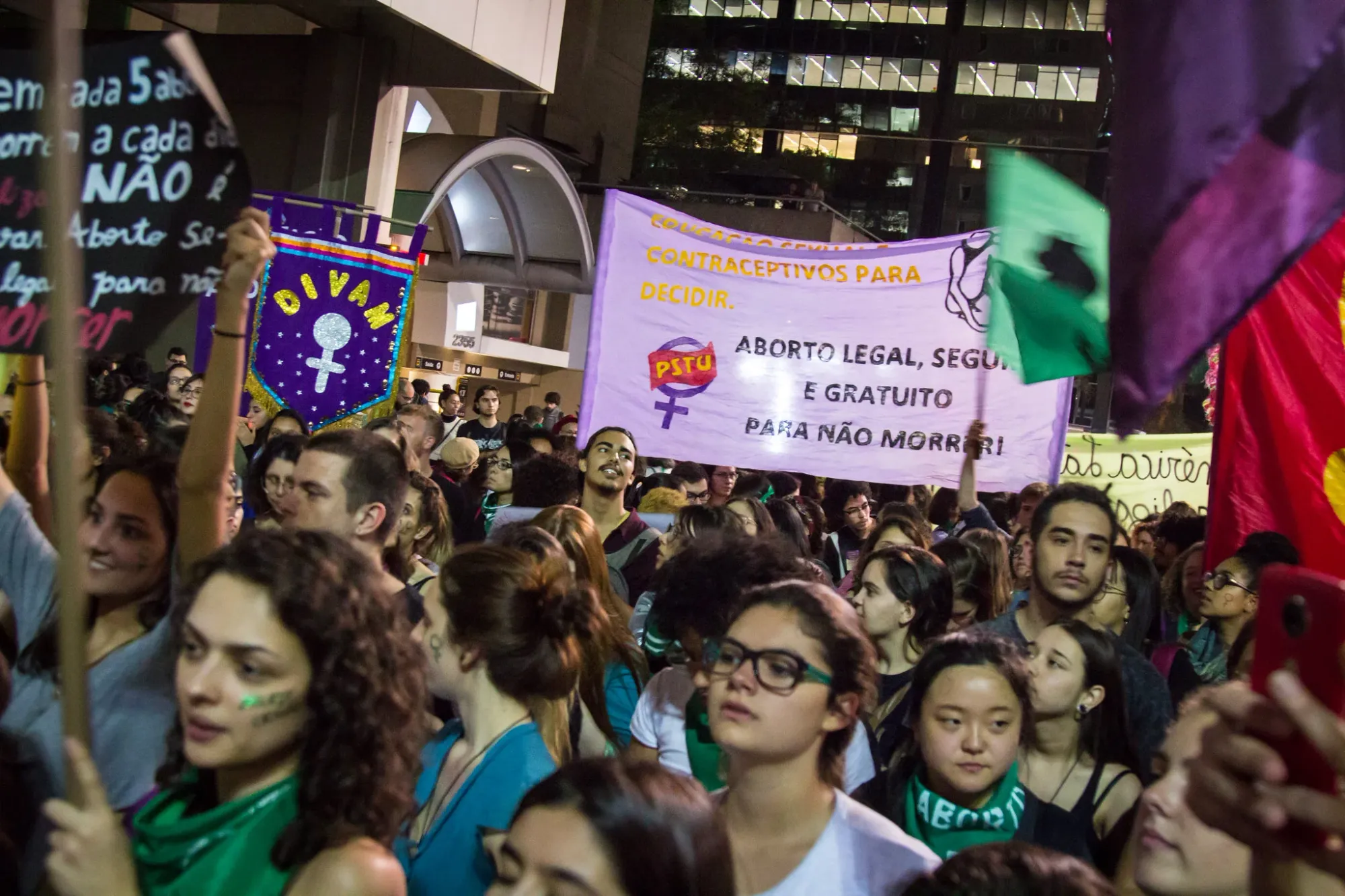 28S: Chega de mortes maternas! Aborto inseguro é feminicídio de Estado