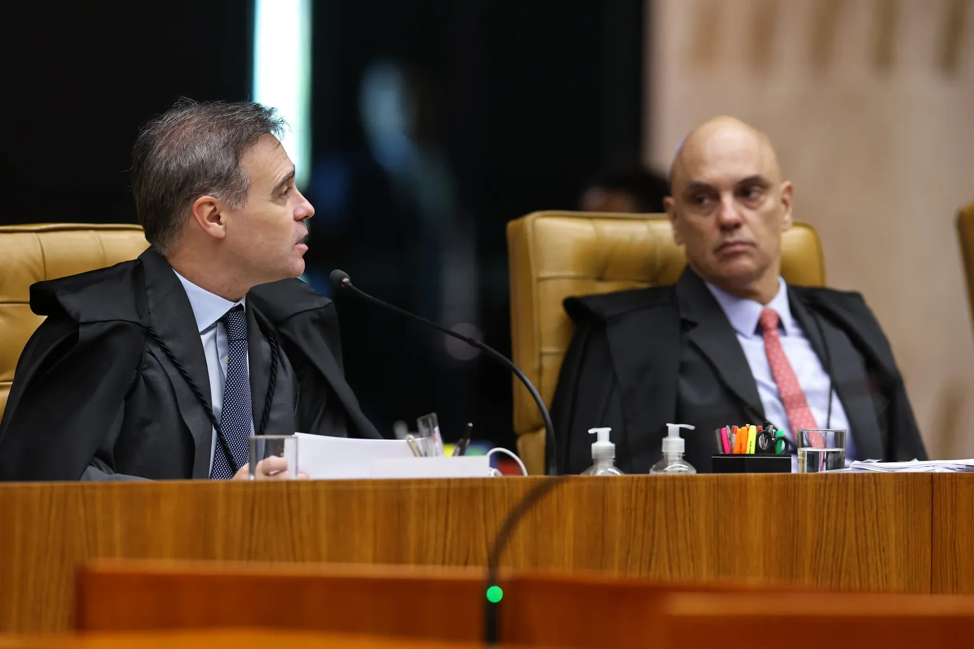 Quando o STF acusa o próprio STF de fazer política