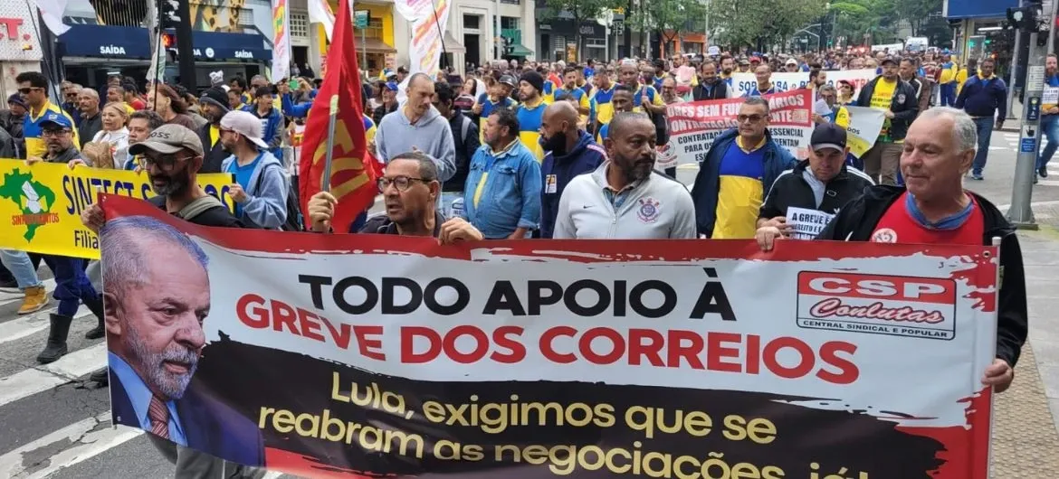 Greve dos Correios se intensifica com ocupações, passeata e ato em Brasília nesta quinta (17)