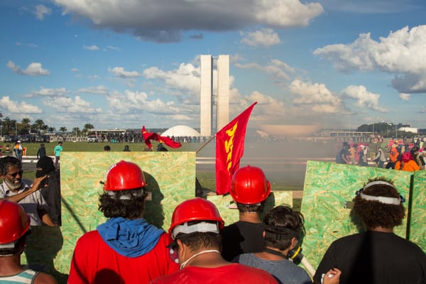 Mobilizar nas ruas contra os bloqueios bolsonaristas