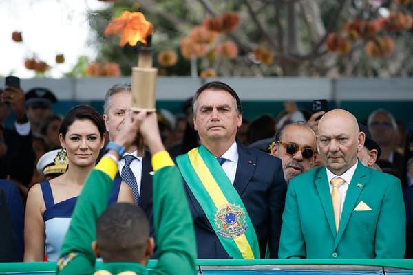Editorial: A independência sequestrada