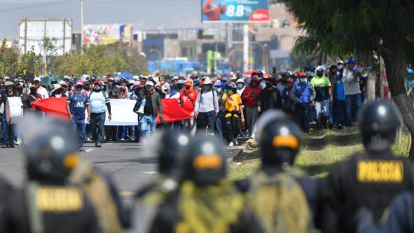 Peru | Abaixo o governo assassino Boluarte-Congresso! Abaixo o Estado de Emergência! Paralisação nacional já!