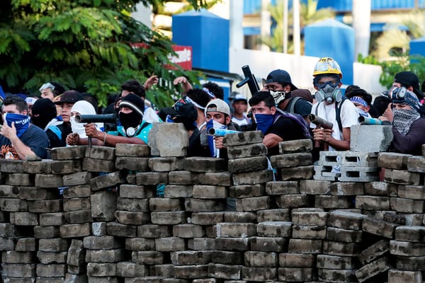 Nicarágua: Libertação dos presos políticos foi uma vitória, mas exílio mostra o caráter deste governo. Ortega é quem deve sair!
