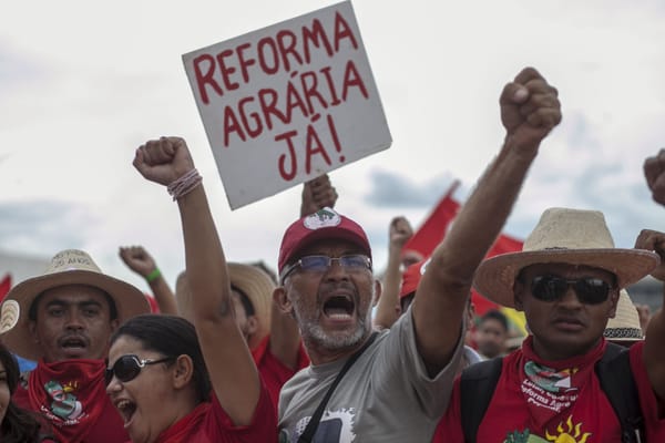 Conflitos no campo e a falácia do "Programa Terra da Gente"