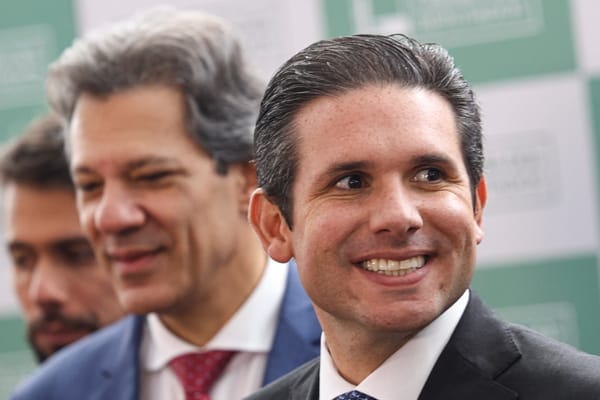 Refém do Congresso? O real pacto entre o Lula e o Centrão
