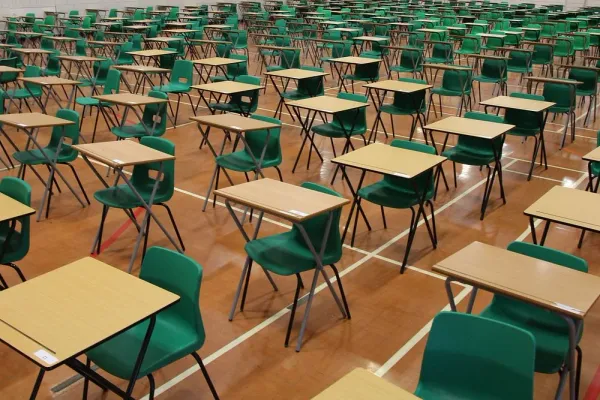 PND: quem avalia os destruidores da Educação Pública?