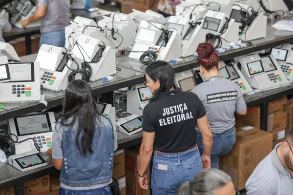 O que revela o primeiro turno das eleições?