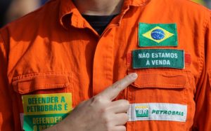 Bolsonaro oficializa pedido para incluir Petrobras em programa de privatização