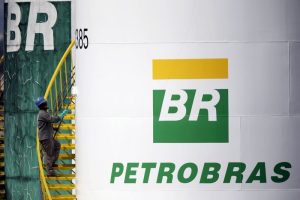 Privatização da Petrobras levou à explosão dos preços dos combustíveis