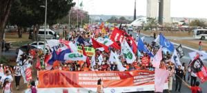 Servidores vão protestar contra cortes na Educação, por reajuste e CPI do MEC