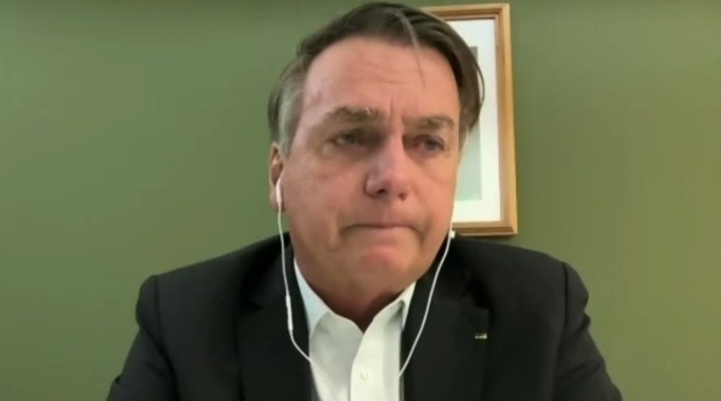 Bolsonaro: Vacinação forjada pode ser só o início de esteira de escândalos