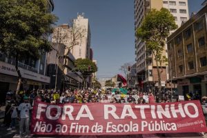 PR: Ratinho Júnior usa a violência policial para aprovar privatização das escolas estaduais