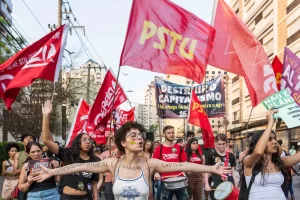 Diante de uma esquerda “da ordem”, e contra a ultradireita, construir uma oposição de esquerda revolucionária e socialista