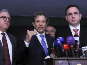 Governo Lula e Haddad anunciam pacote de ataques para garantir Arcabouço Fiscal aos banqueiros